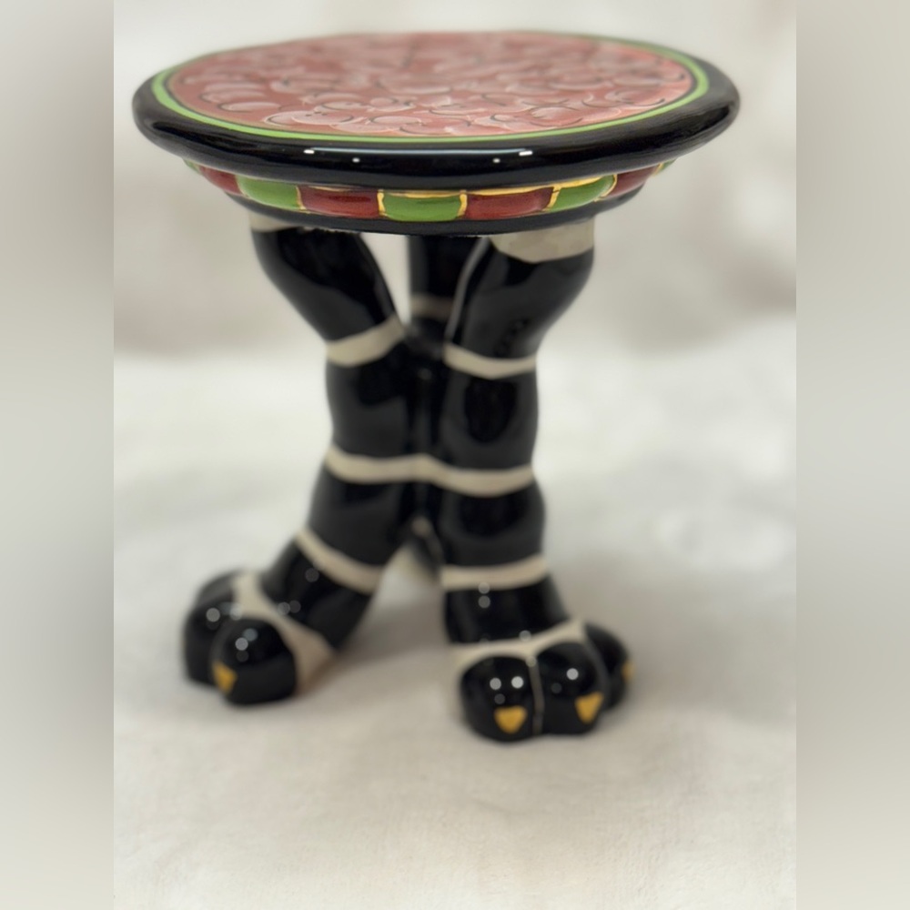 Lynda Corneille SWAK 3-Footed Stool Cat Legs